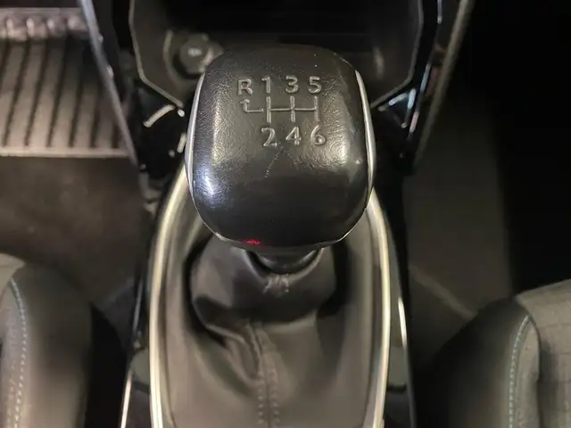Peugeot 2008 view 12