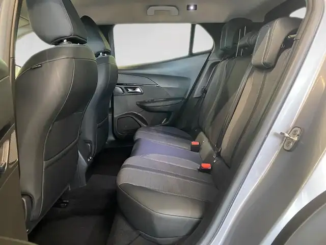Peugeot 2008 view 8