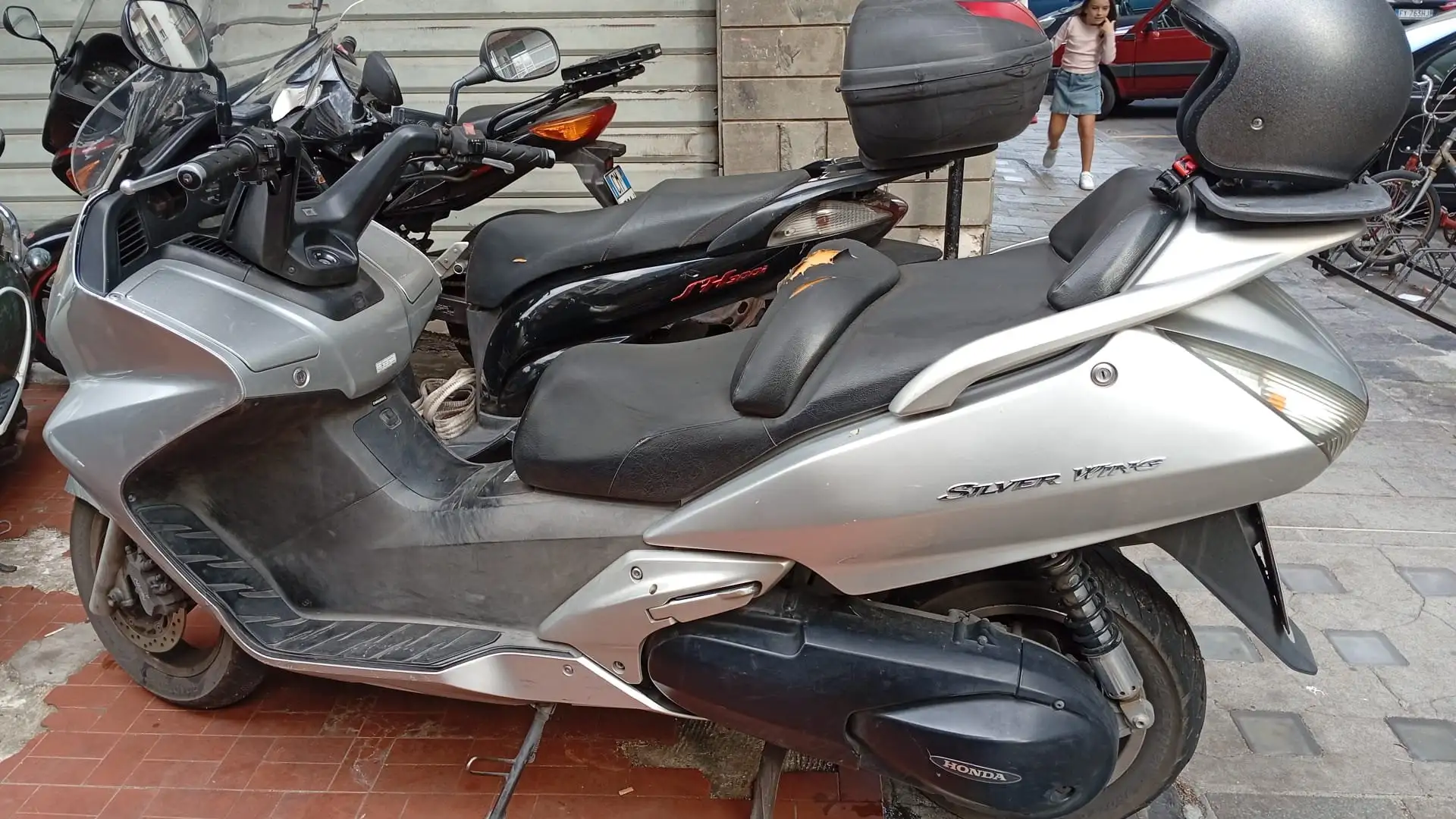 Honda Silver Wing Zilver - 1