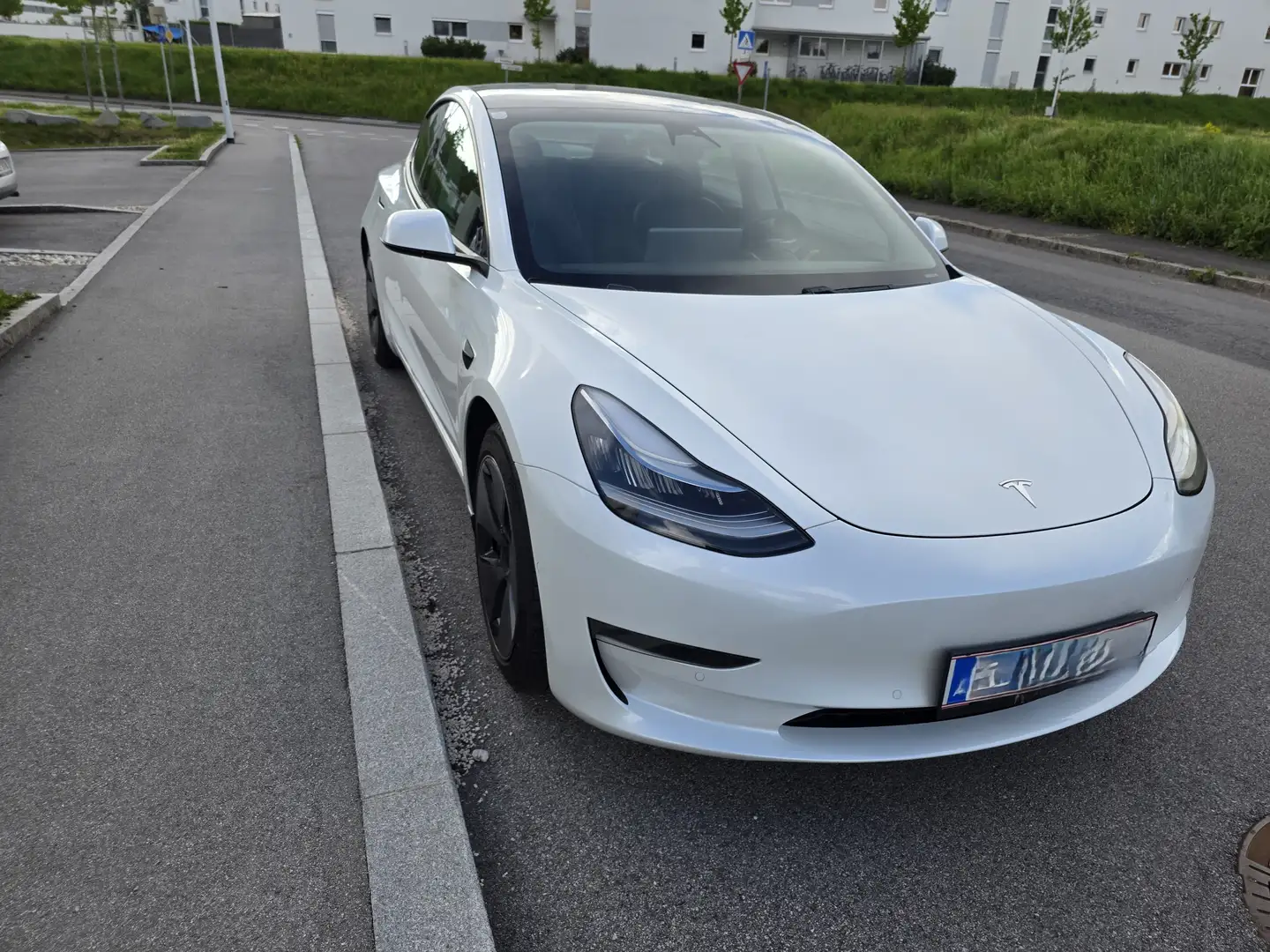 Tesla Model 3 Model 3 Long Range AWD 75kWh 1. Facelift Weiß - 2