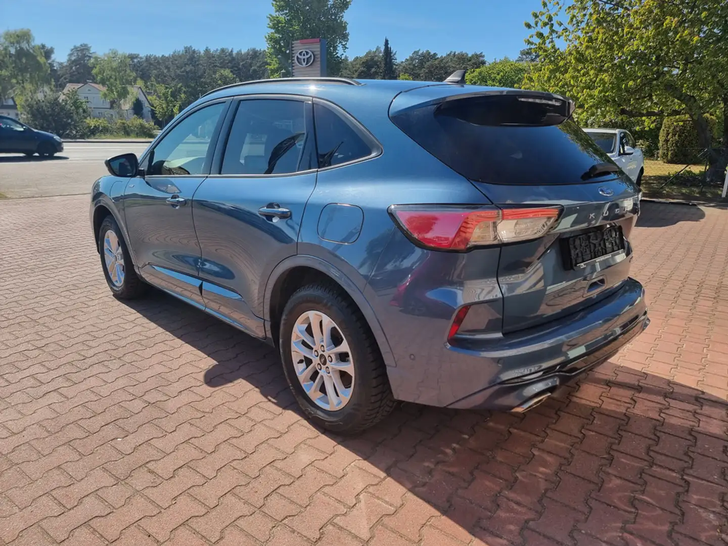 Ford Kuga Blau - 2