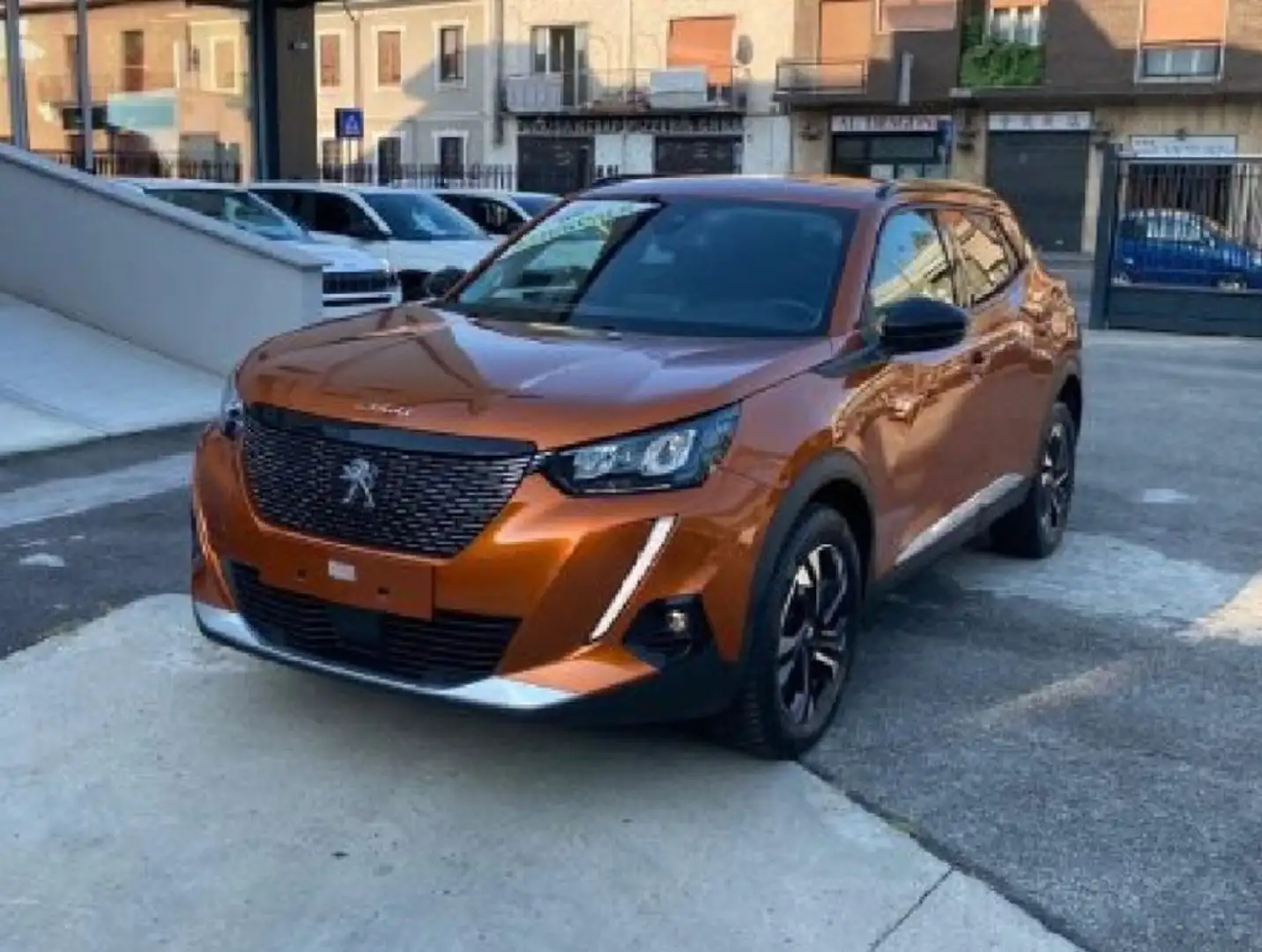 Peugeot 2008 PureTech 100 S&S Allure Arancione - 1