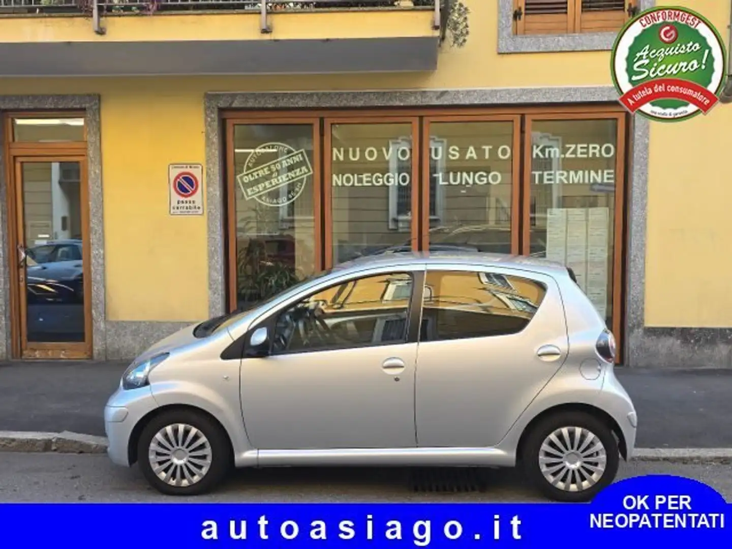 Toyota Aygo Aygo 5p 1.0 Now FL Argento - 1