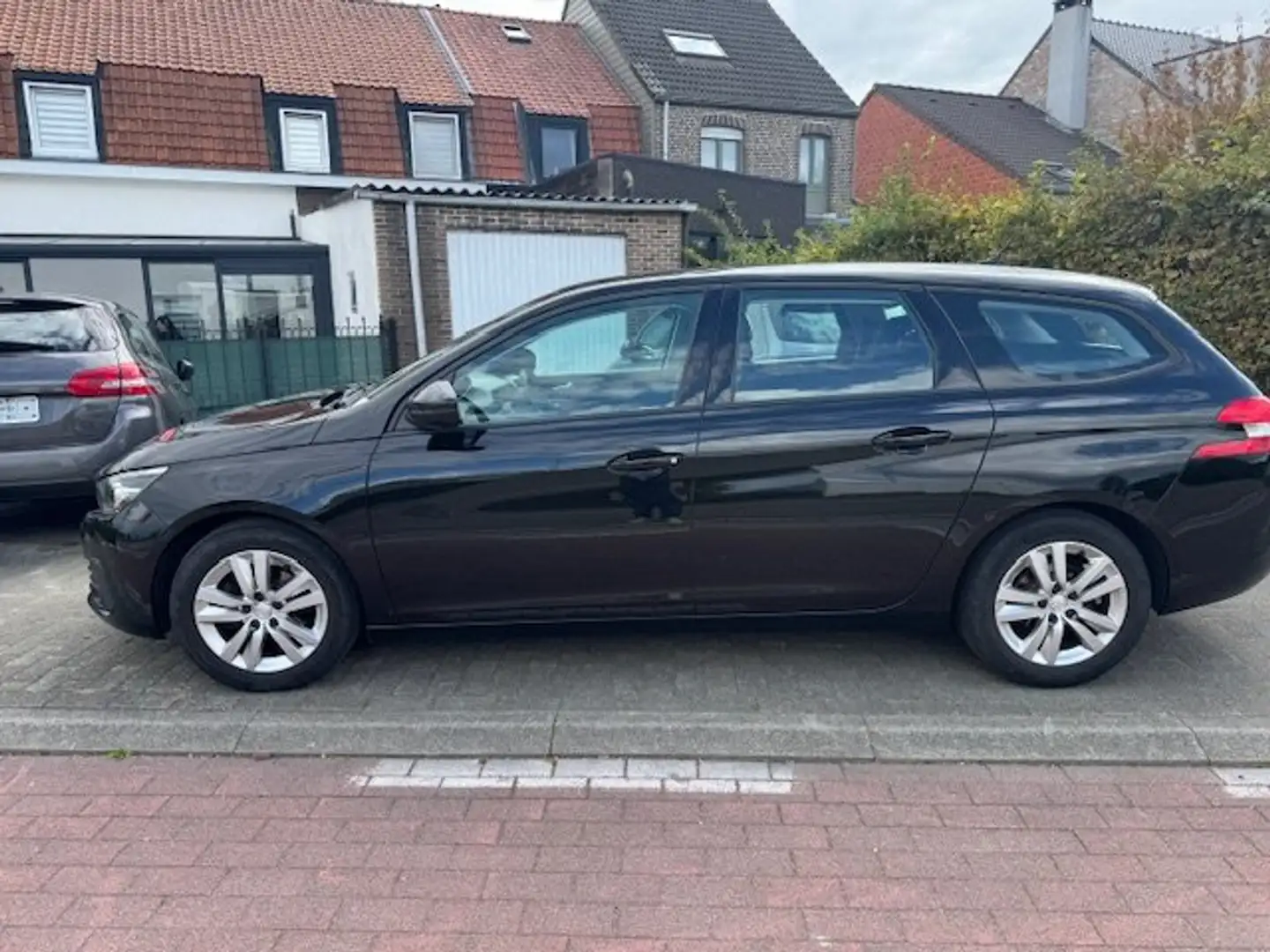 Peugeot 308 308 SW BlueHDi 130 S&S Business 12M GARANTIE 1 eig Noir - 1