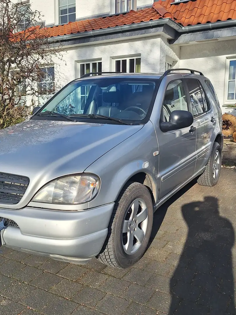 Mercedes-Benz ML 270 ML 270 CDI Silber - 2