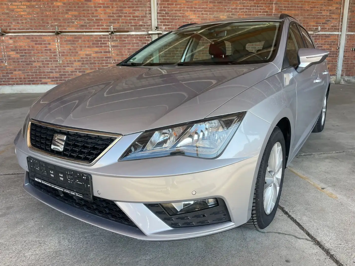 SEAT Leon ST Style/NAVI/PDC/TEMPO Silber - 1