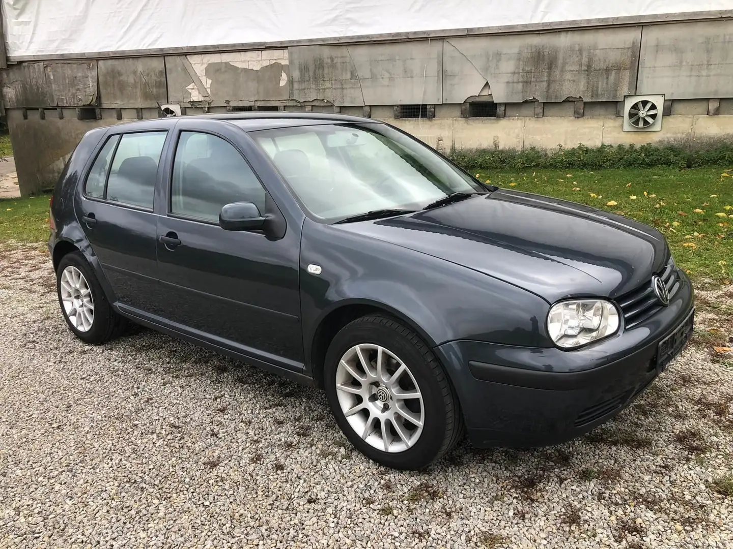 Volkswagen Golf 1.9TDI Highline Schwarz - 2
