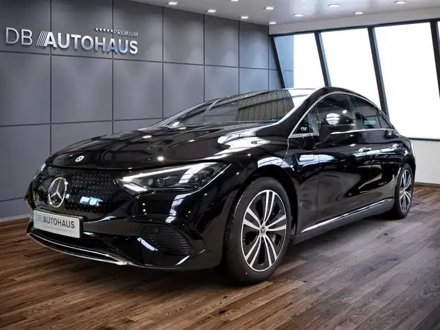 Mercedes-Benz EQE 300 Electric Art Line