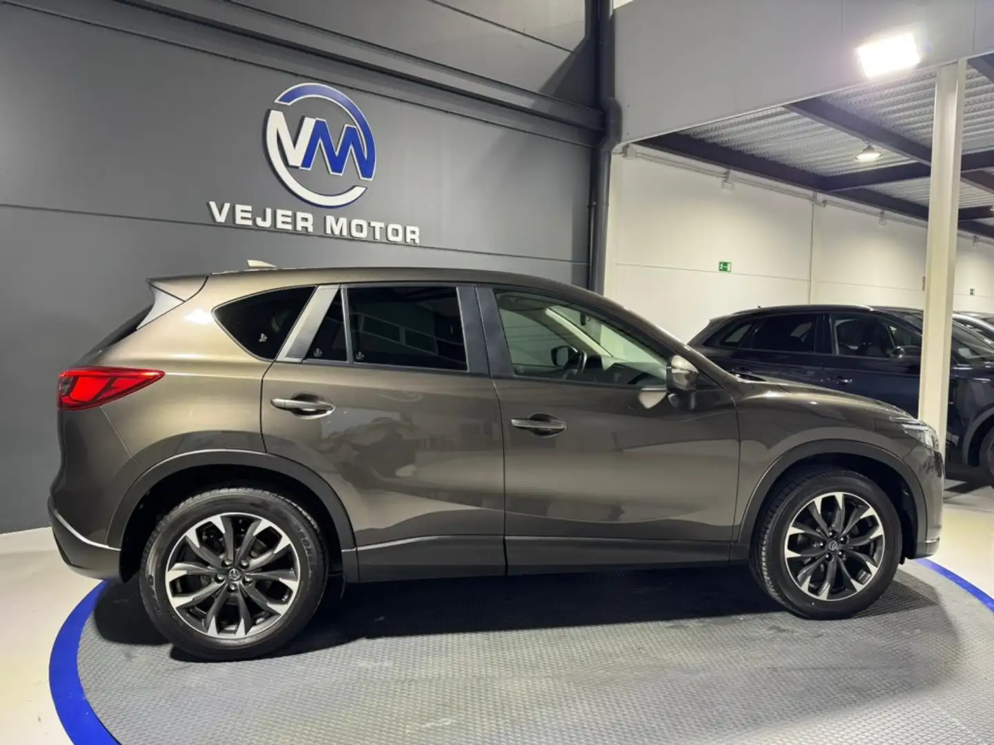 Mazda CX-5 2.2DE Luxury (Navi) 2WD 150 Brun - 2