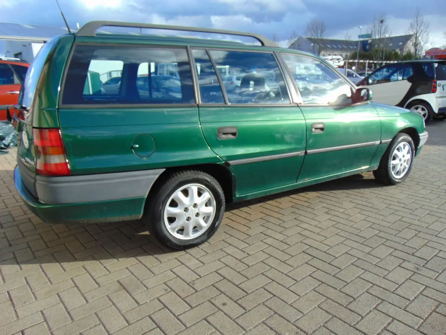 Opel Astra Caravan*Klima*Schiebedach*Zahnriemen neu* Zielony - 2