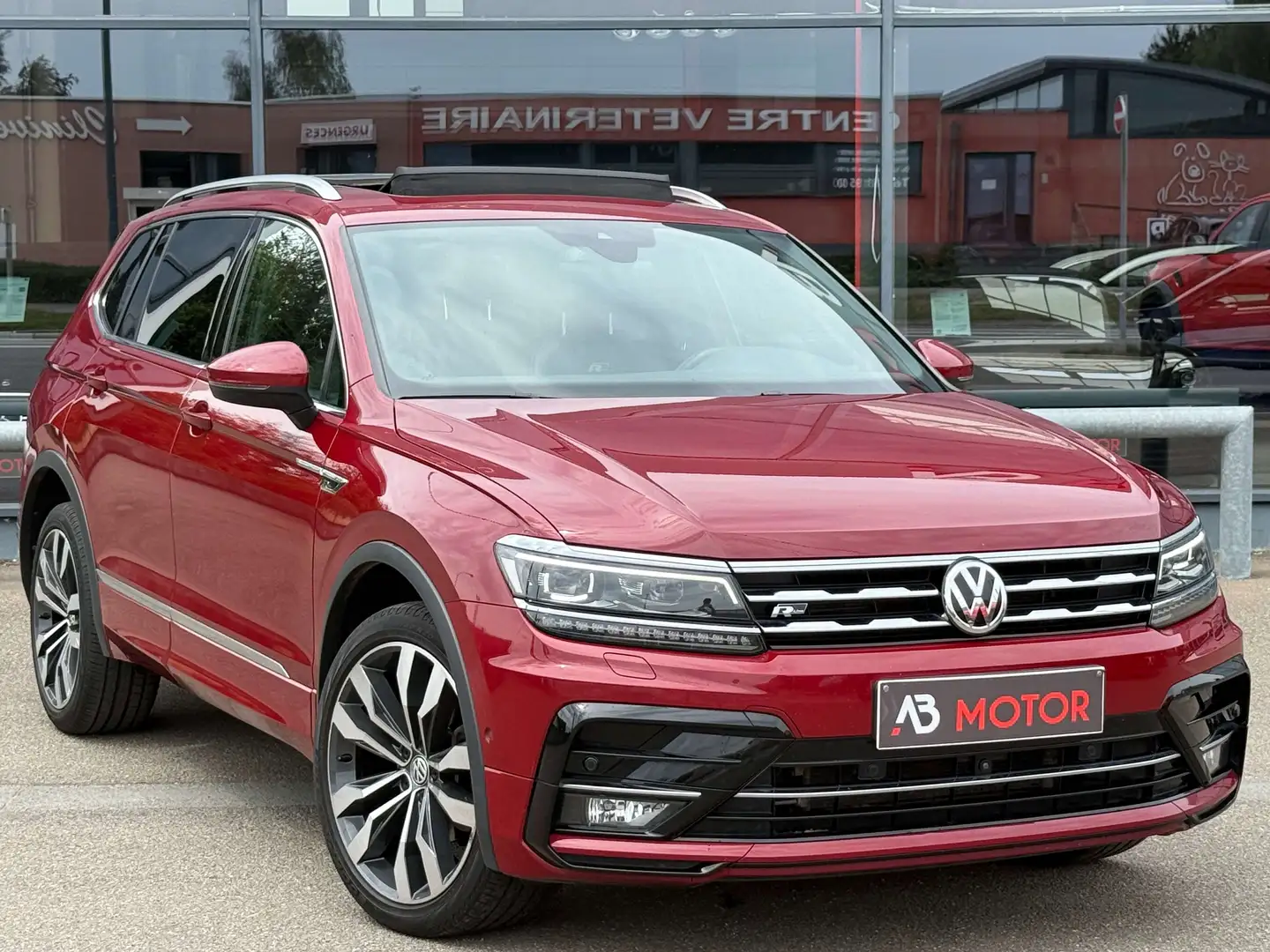 Volkswagen Tiguan Allspace 2.0 TDi R-LINE 7PL DSG 110KW ACC PANO CAM360 FULL Rouge - 1