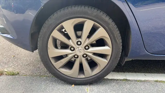 Toyota Auris view 16