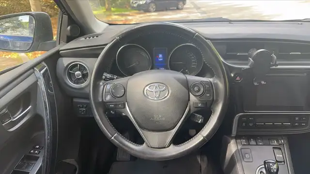Toyota Auris view 22
