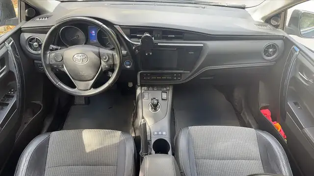 Toyota Auris view 11