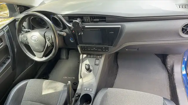 Toyota Auris view 10