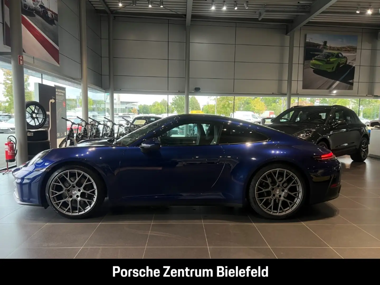 Porsche 992 911 Carrera BOSE Sportabgasanlage InnoDrive Blau - 2