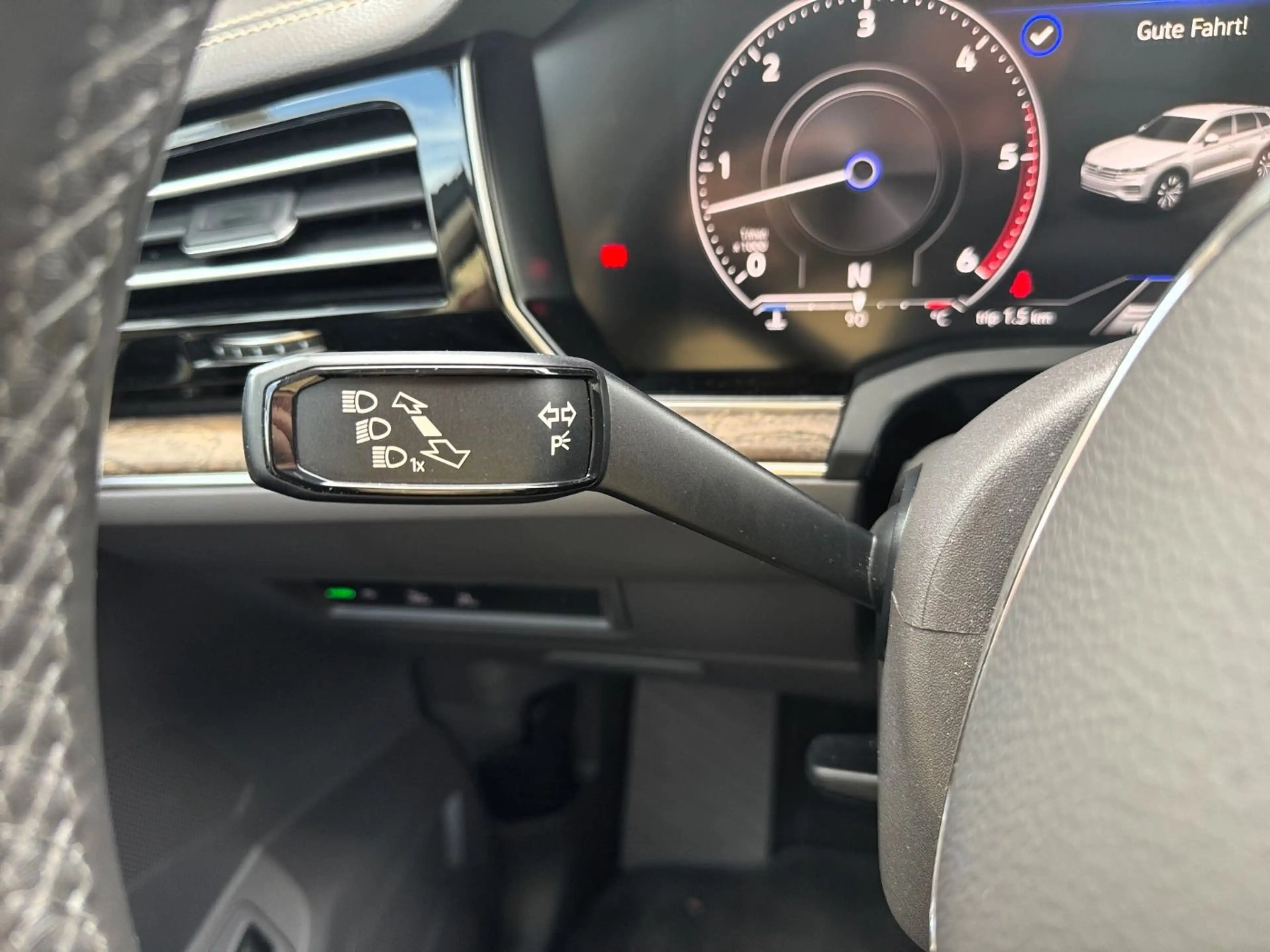 Volkswagen Touareg 3.0 V6 TDI 4Motion Atmo. *ERSTBESITZ* — photo 14