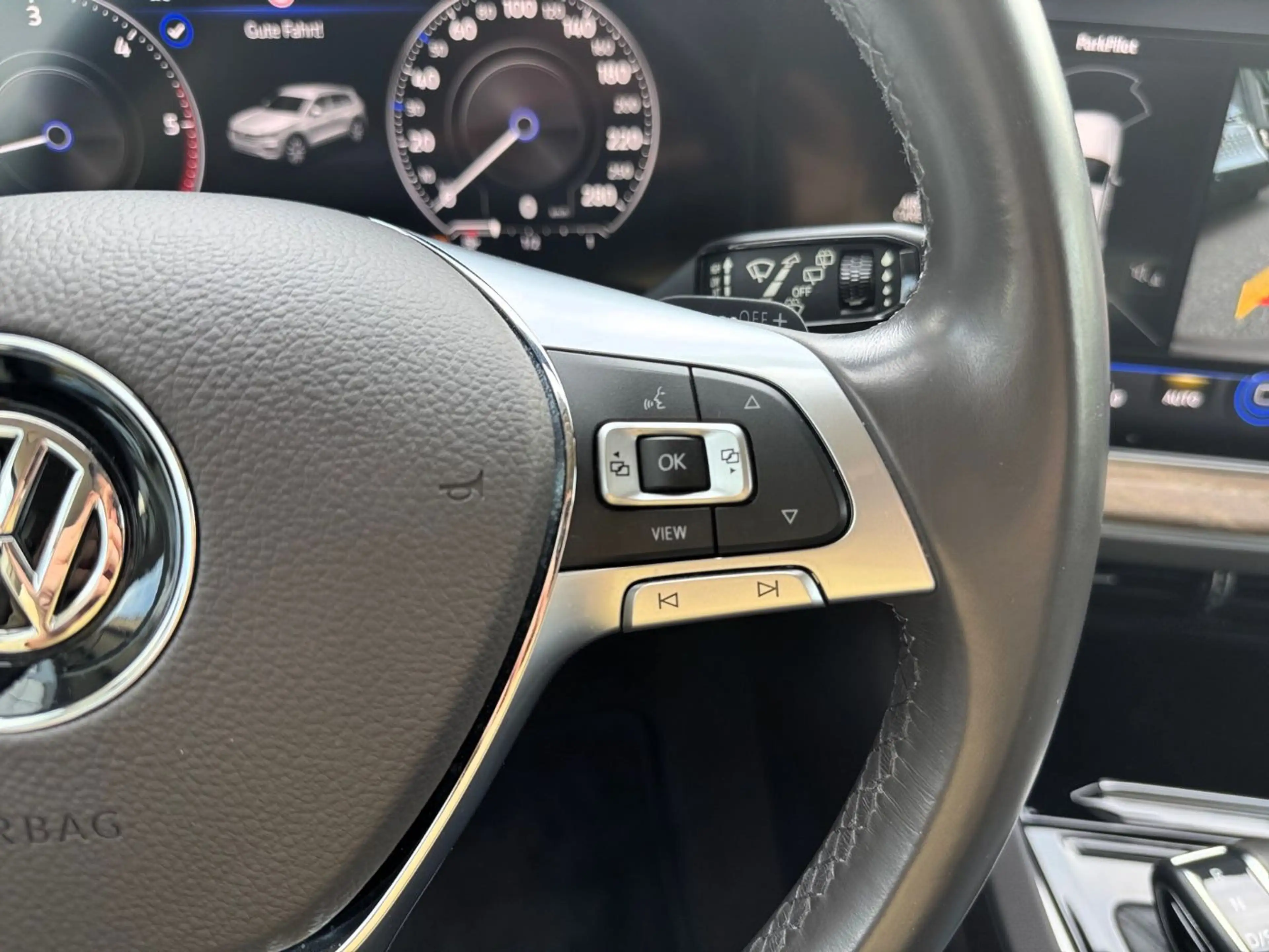 Volkswagen Touareg 3.0 V6 TDI 4Motion Atmo. *ERSTBESITZ* — photo 13