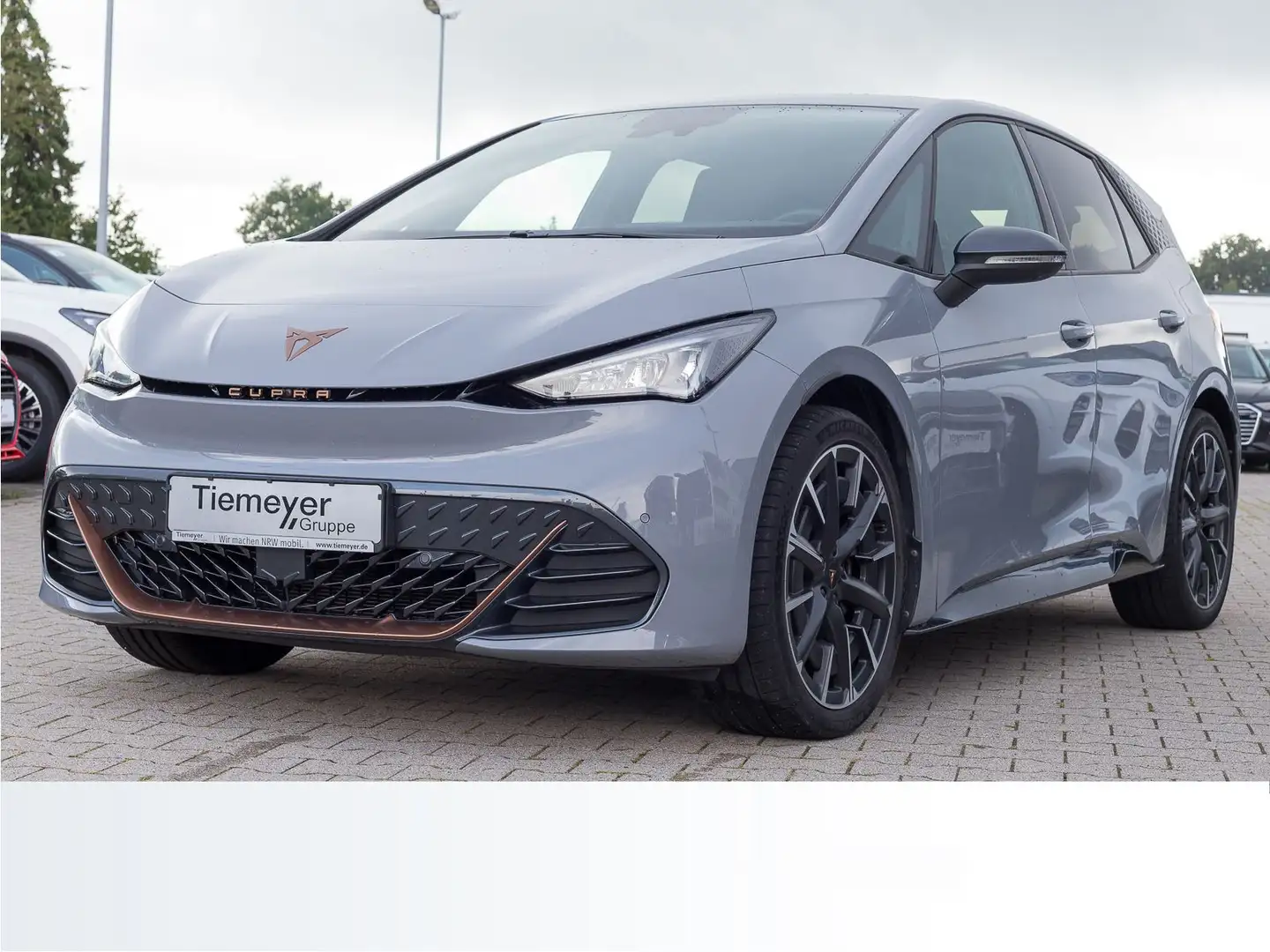 CUPRA Born 170kW e-BOOST LM20 BETAS 360° ASSIST Grau - 2