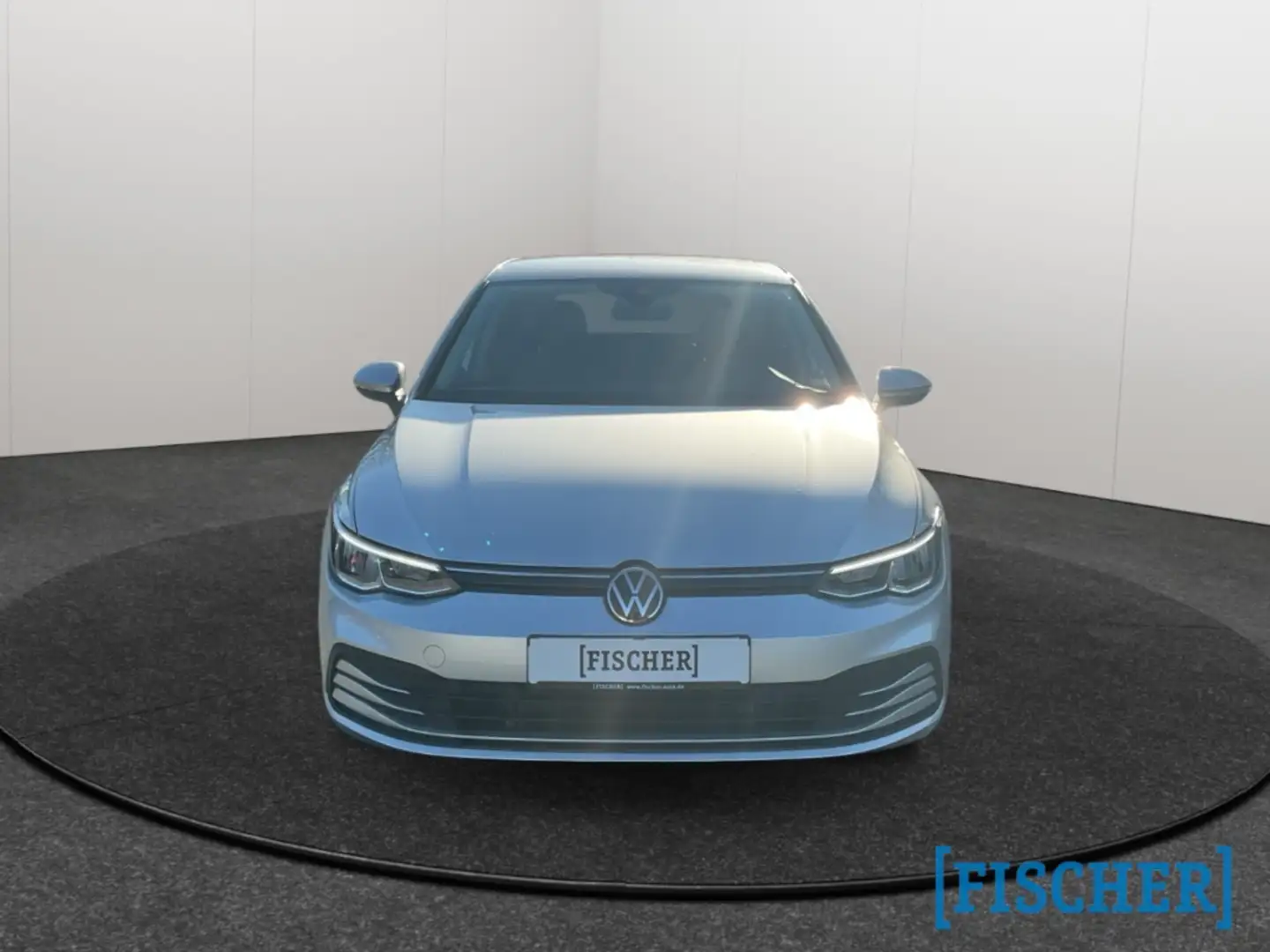 Volkswagen Golf VIII 2.0TDI Life LED STHZ Navi Rear View ACC DAB Argento - 2