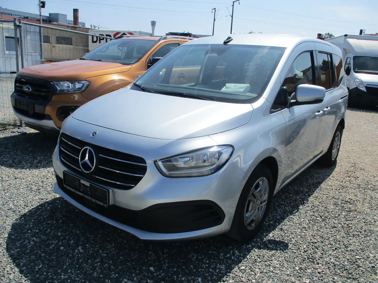 Mercedes-Benz T-Class T 180 d Argent - 1