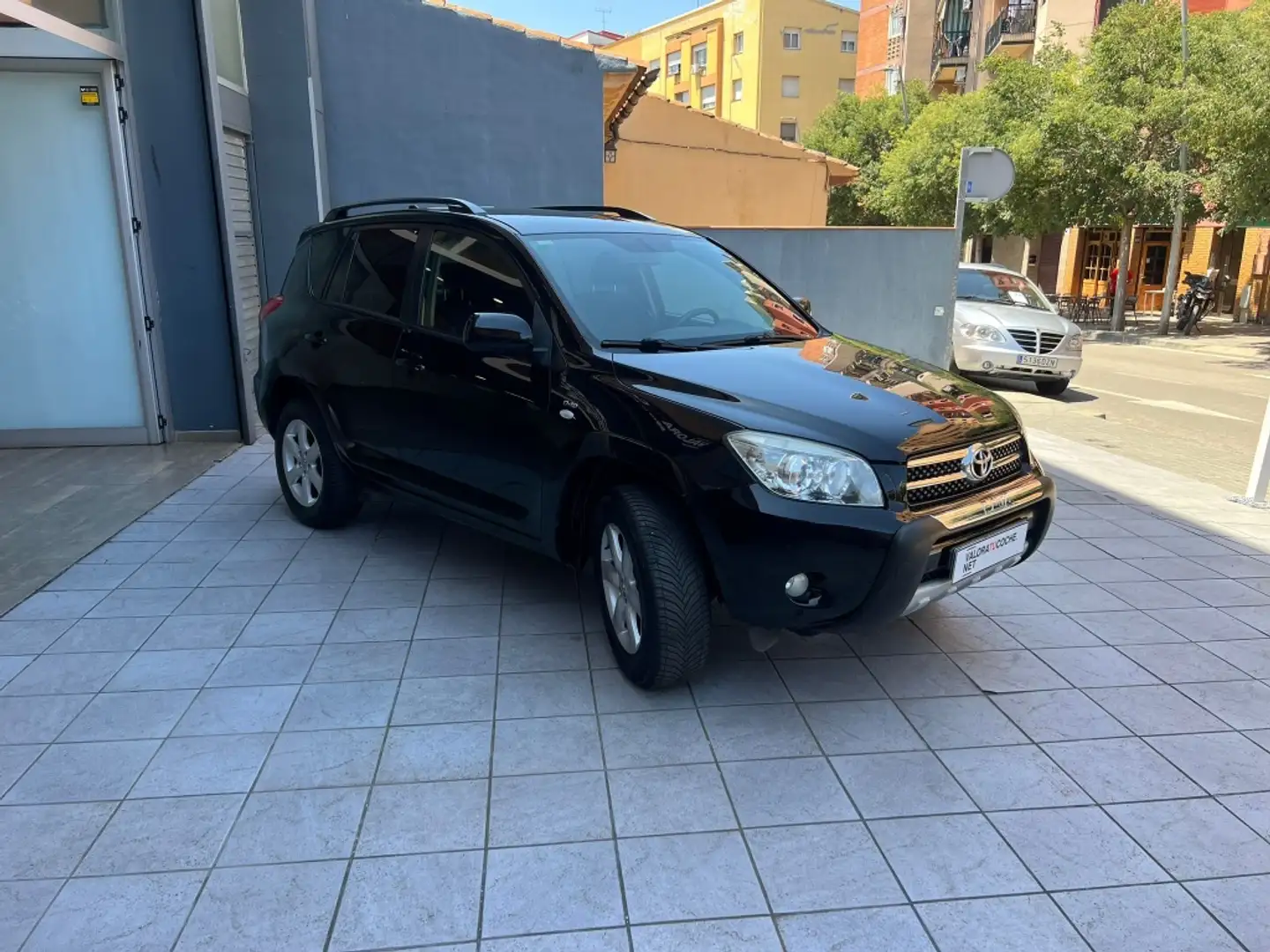 Toyota RAV 4 2.2D-4D Executive Cross Sport Negro - 2