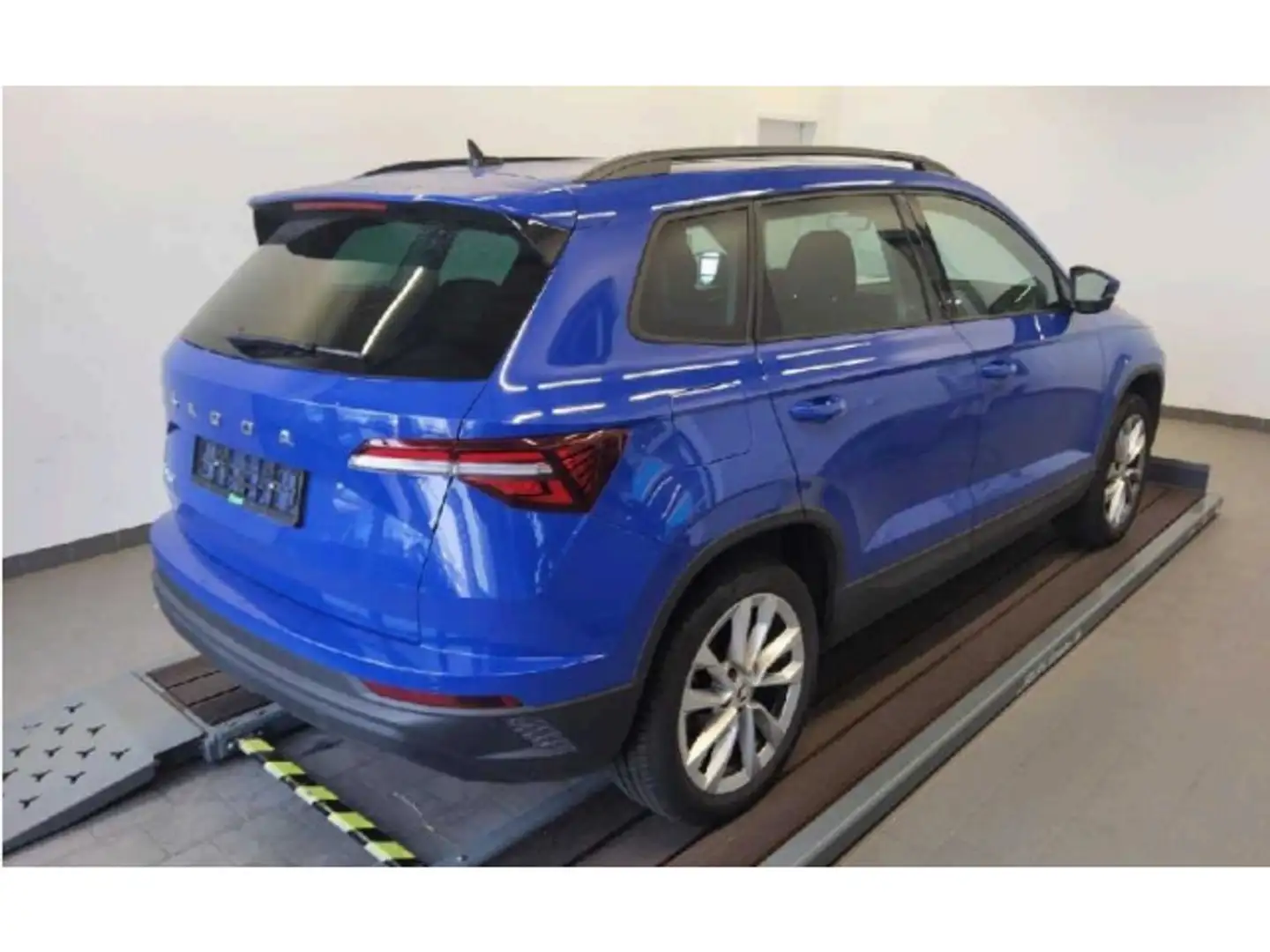 Skoda Karoq Style 1.5 TSI DSG MATRIX NAVI PANO AHK Blau - 2