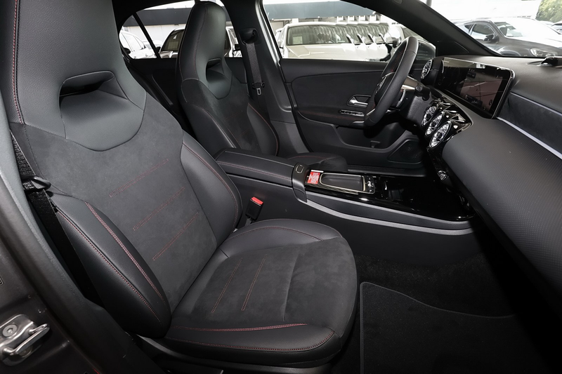 Mercedes-Benz A 200 AMG MBUX+RüKam+M-LED+Totwinkel+Keyless+18 — photo 4