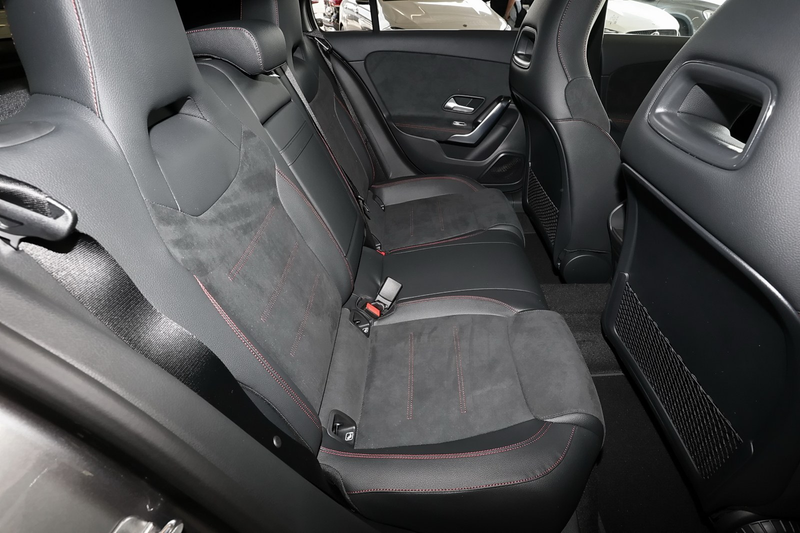 Mercedes-Benz A 200 AMG MBUX+RüKam+M-LED+Totwinkel+Keyless+18 — photo 6