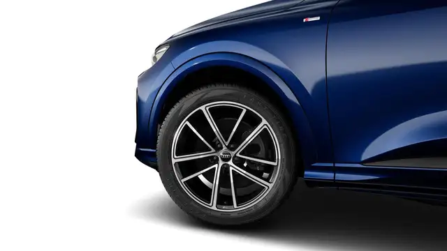 Audi Q5 view 7