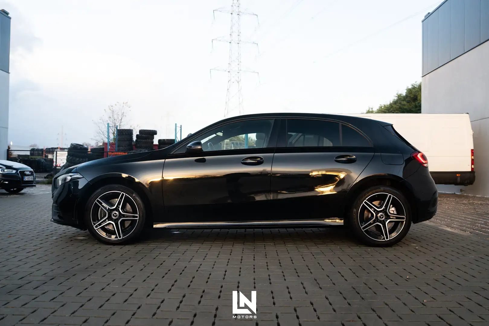 Mercedes-Benz A 250 AMG Line - 360° sensoren - Dodehoeksassist - .. Noir - 2