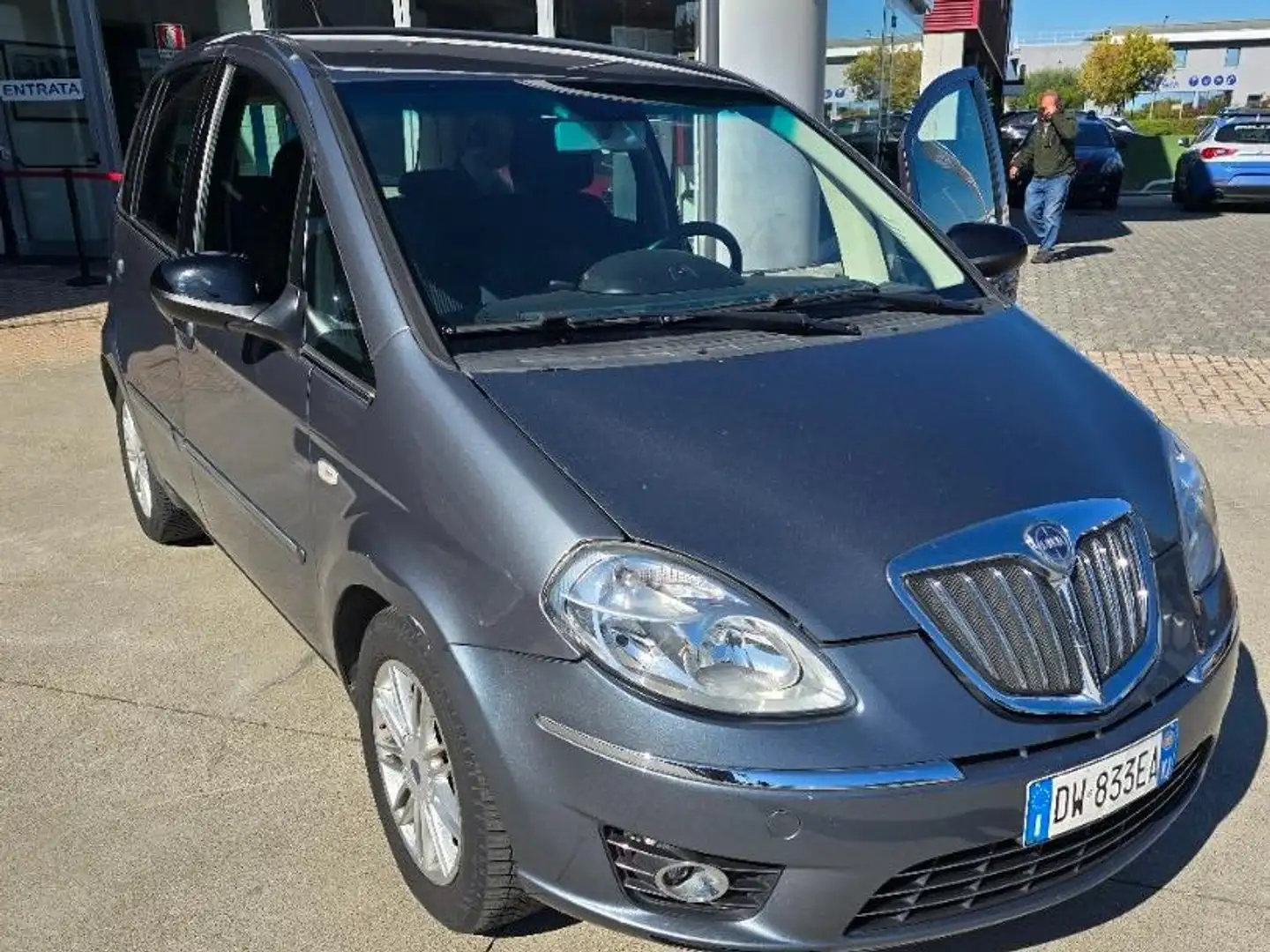 Lancia MUSA Musa 1.4 16v Oro plus Dfn E5 Grijs - 1