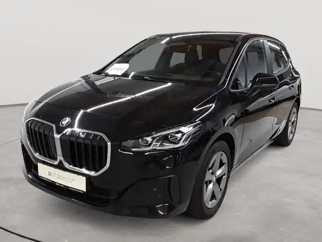 BMW 2 Series view 2