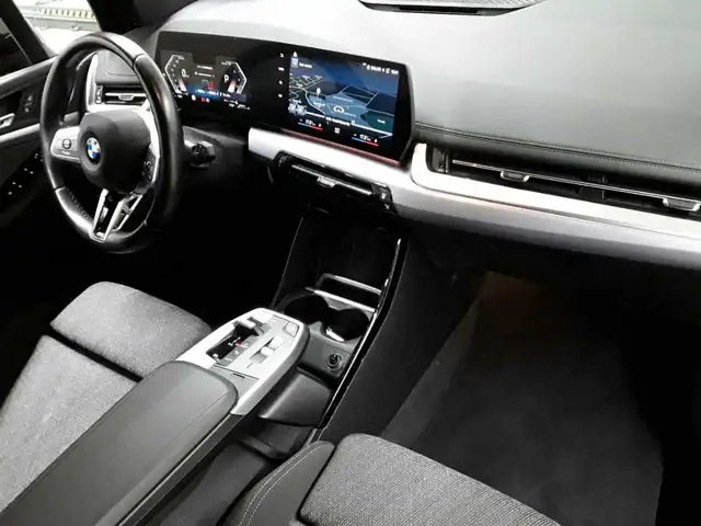 BMW 2 Series view 9
