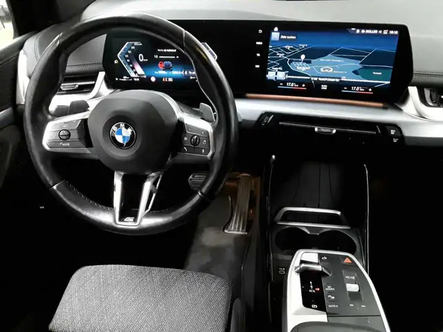 BMW 2 Series view 10