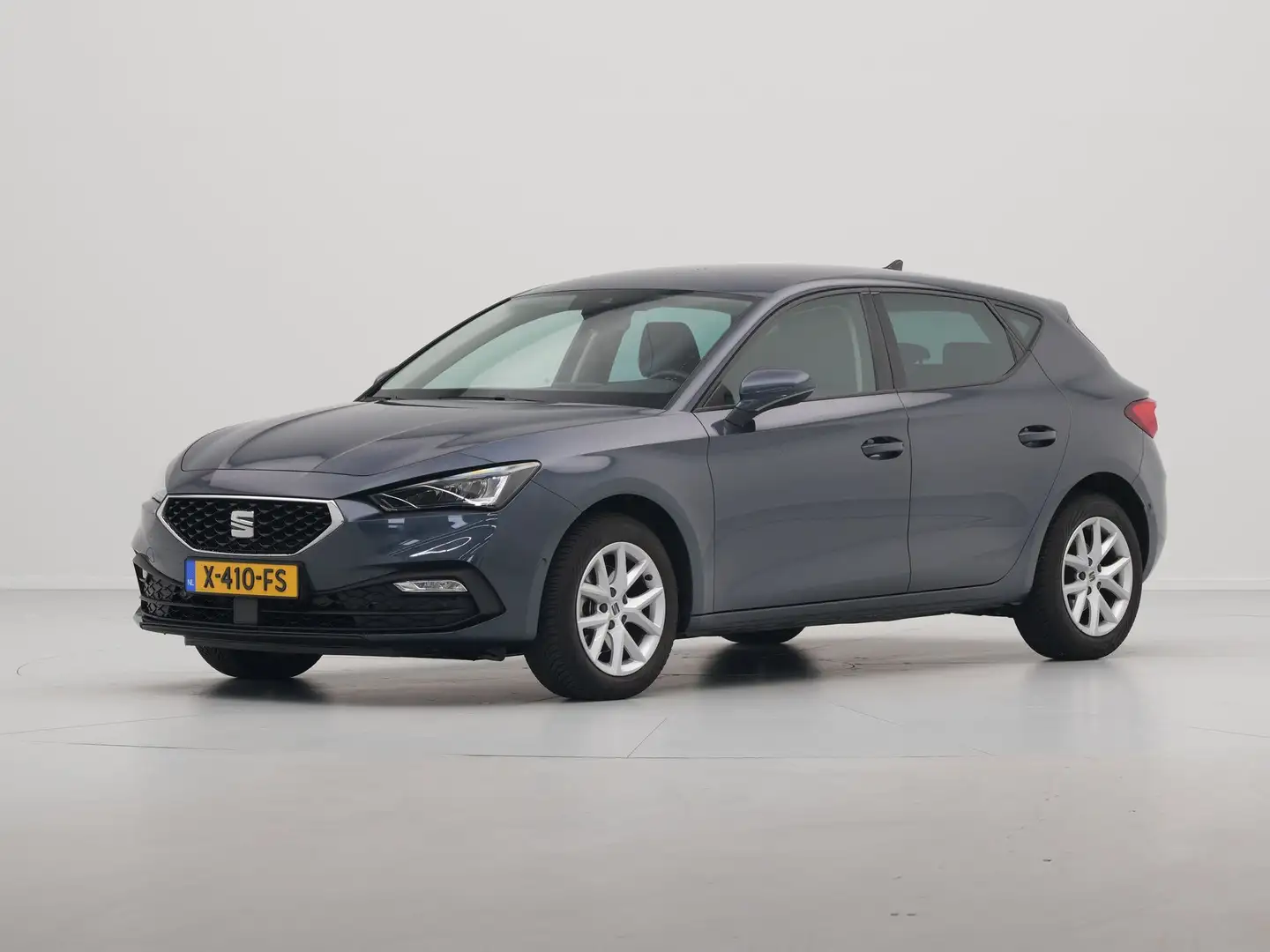 SEAT Leon 1.0 TSI 110pk Style Business Intense Navi via app Grijs - 2
