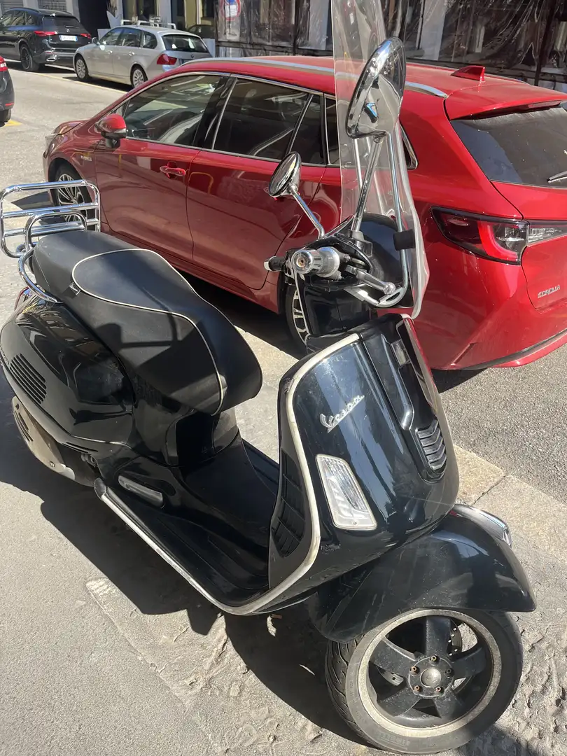 Vespa GTS Super Sport 300 Negro - 2