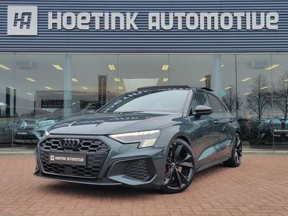 Audi A3 Sportback 45 TFSI e S edition Competition | Pano |