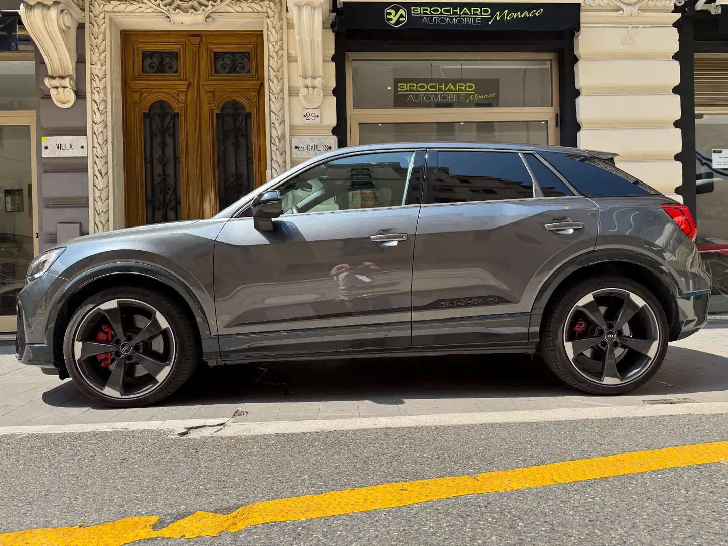 Audi SQ2 2.0 TFSI quattro base S-tronic / Full Options/ Pas Šedá - 2
