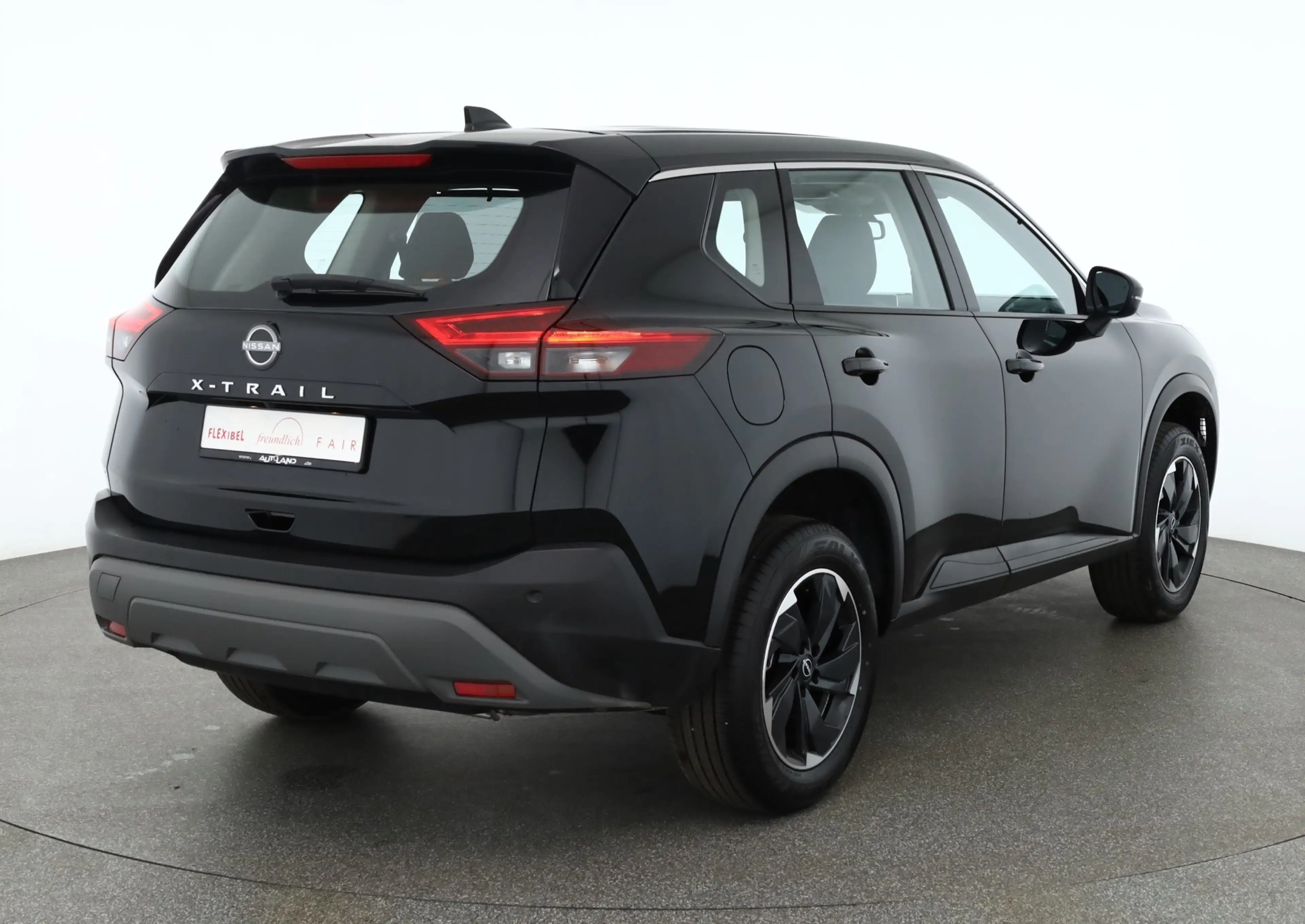 Nissan X-Trail 1.5 VC-T mHev Acenta Aut. LED ACC Kamera — photo 5
