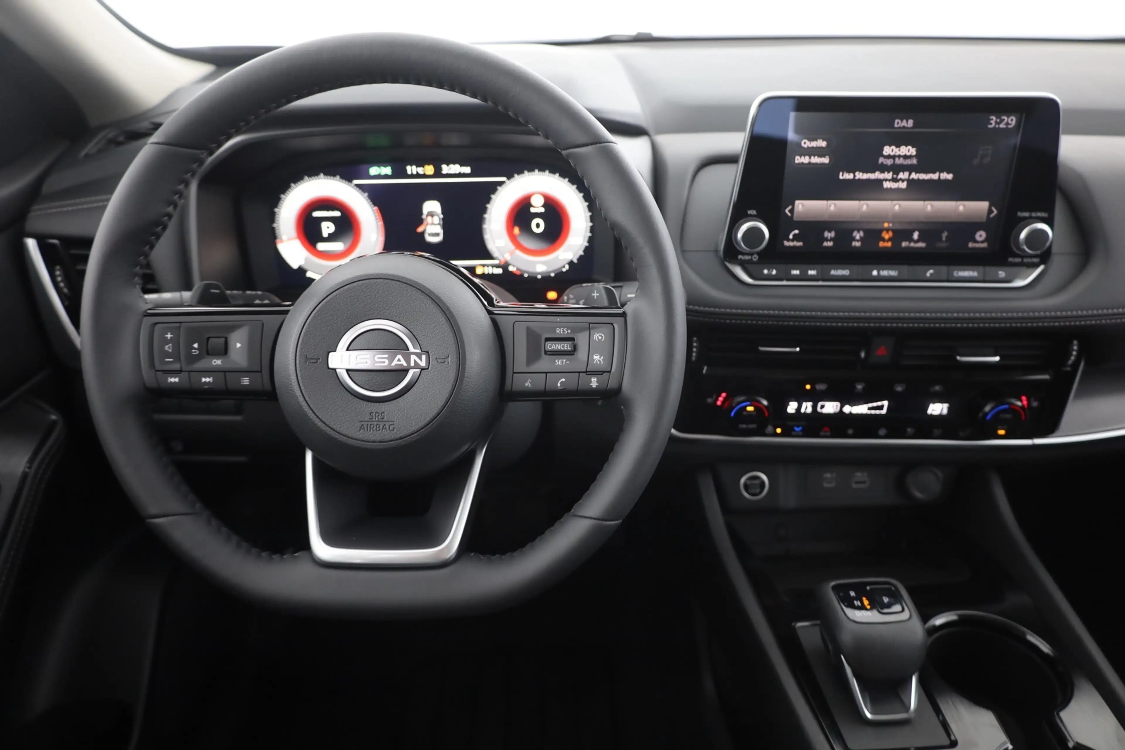 Nissan X-Trail 1.5 VC-T mHev Acenta Aut. LED ACC Kamera — photo 10