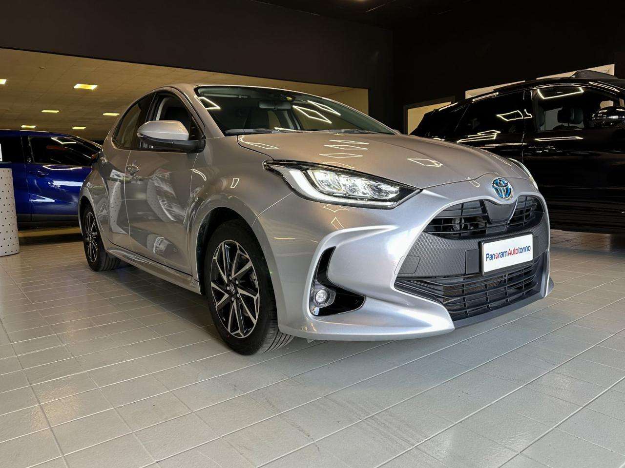 Toyota Yaris 1.5 Hybrid 5 porte Trend