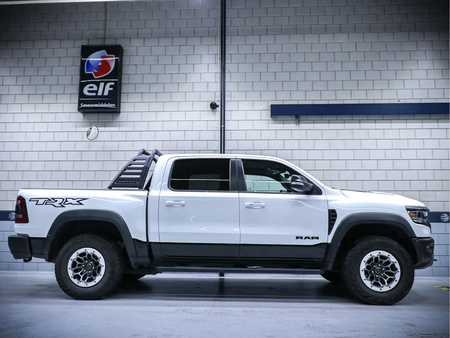Dodge RAM TRX 1500 | Carbon Red Pack | 6.2L SuperCharged V8 Blanco - 2