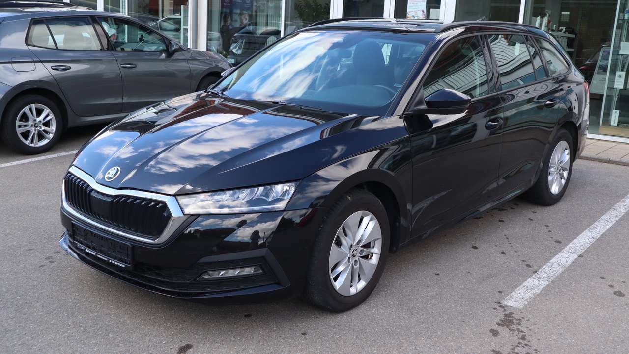 Skoda Octavia 2022 — Ambition
