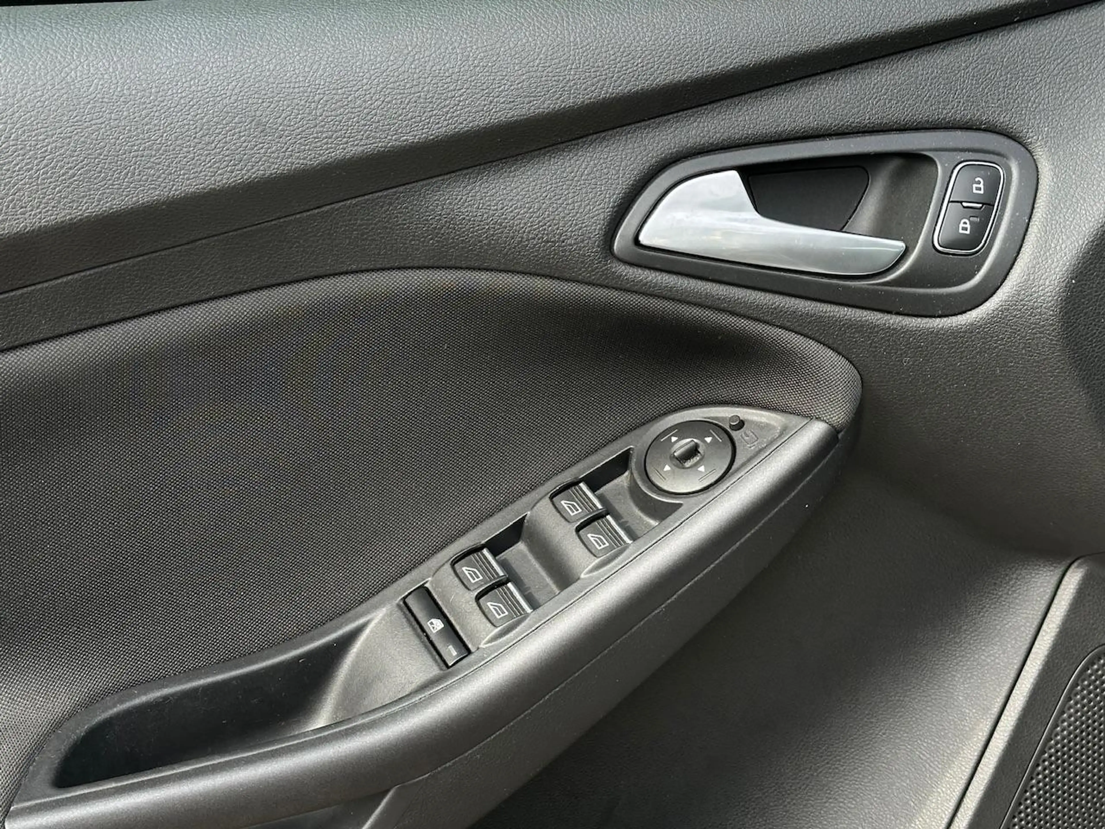 Ford Focus Wagon 1.0T 100pk Edition | Climate control | Navig — photo 10