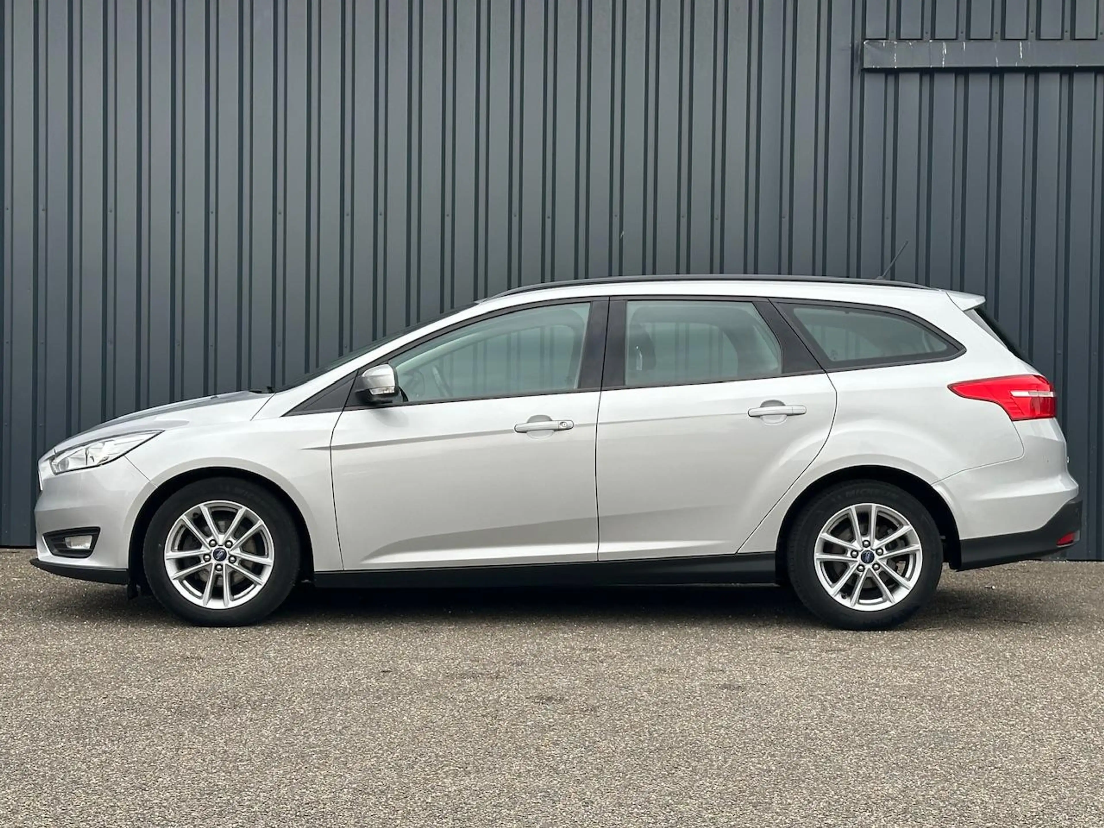 Ford Focus Wagon 1.0T 100pk Edition | Climate control | Navig — photo 3