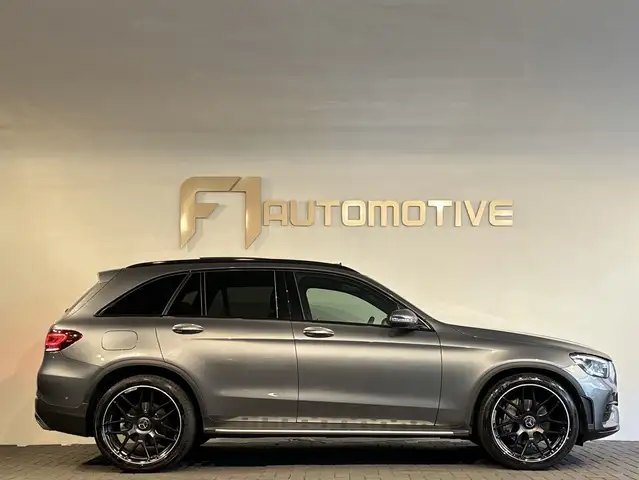 Mercedes-Benz GLC view 9