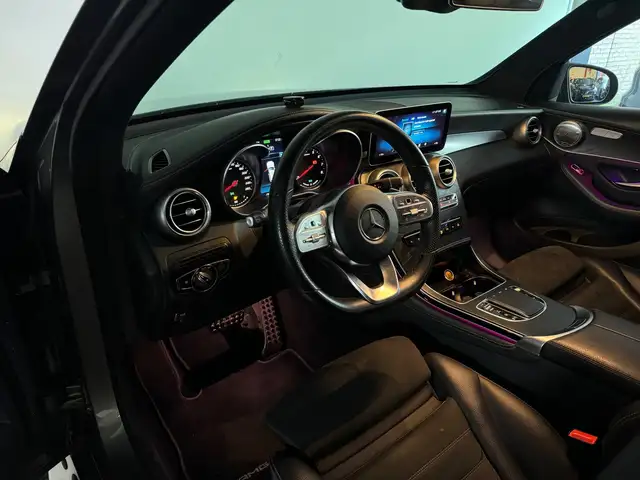 Mercedes-Benz GLC view 2