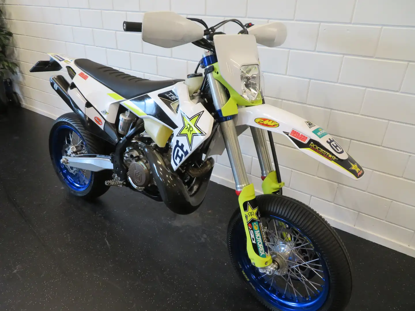Husqvarna TE 300 I SUPERMOTARD JARVIS EDITION Белый - 2