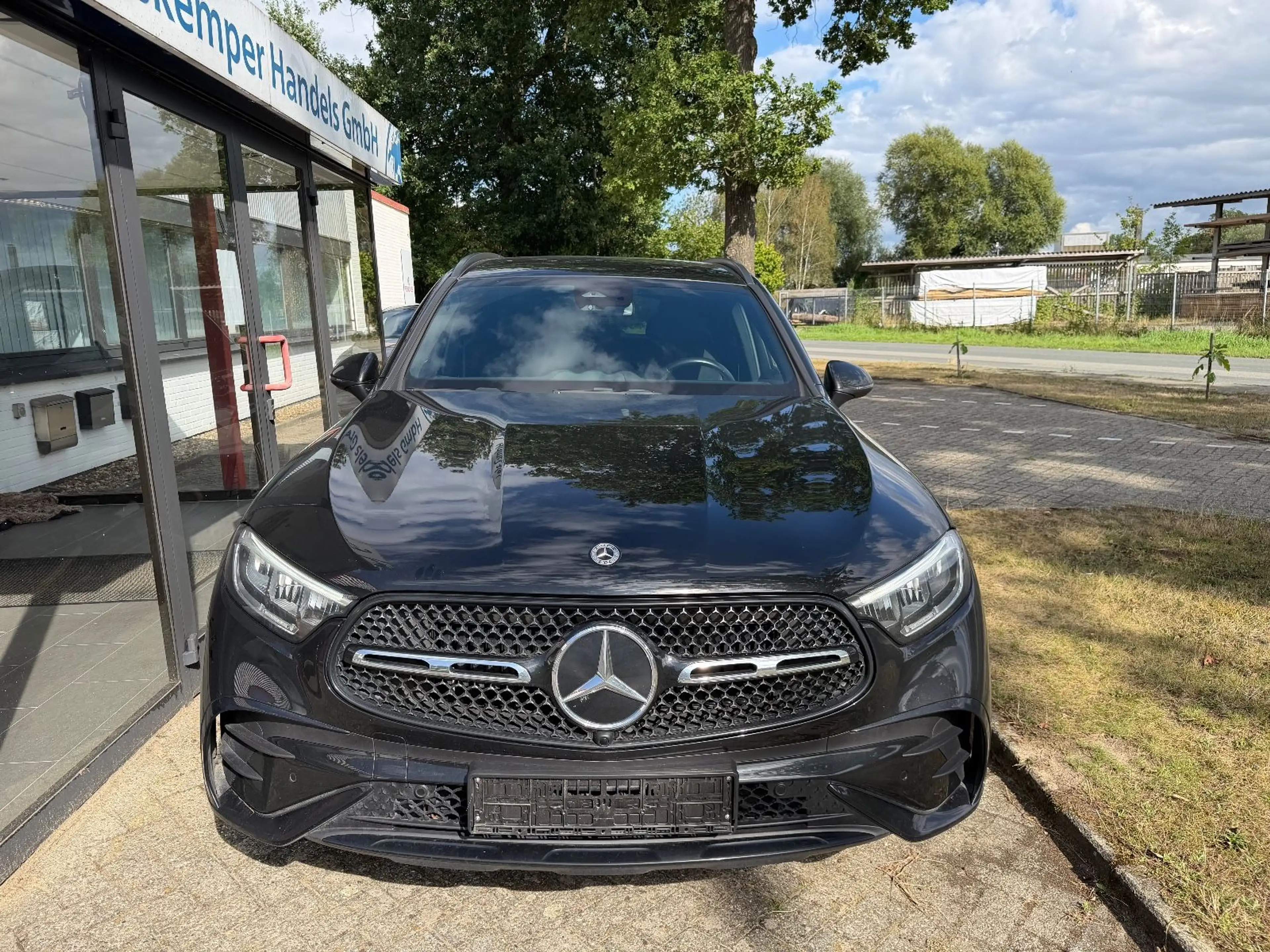 Mercedes-Benz GLC 300 4Matic / AMG-LINE / NIGHT / BURMESTER — photo 3